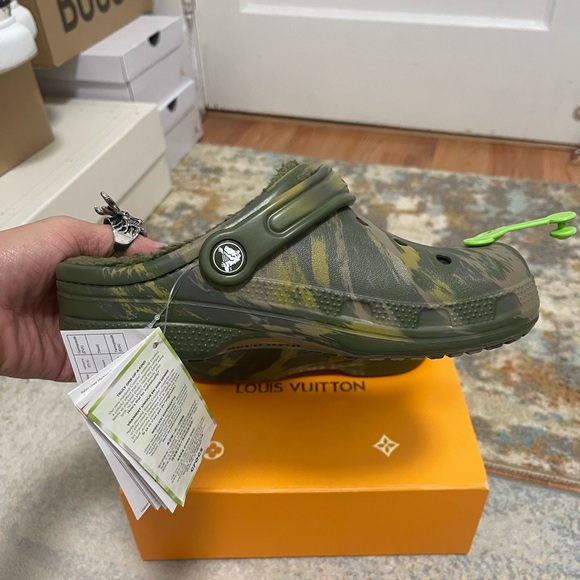 NWT Men’s Size 4 (Euro Sz 36-37) Crocs Ralen Lined Marble Clog In Army Green - Picture 8 of 15